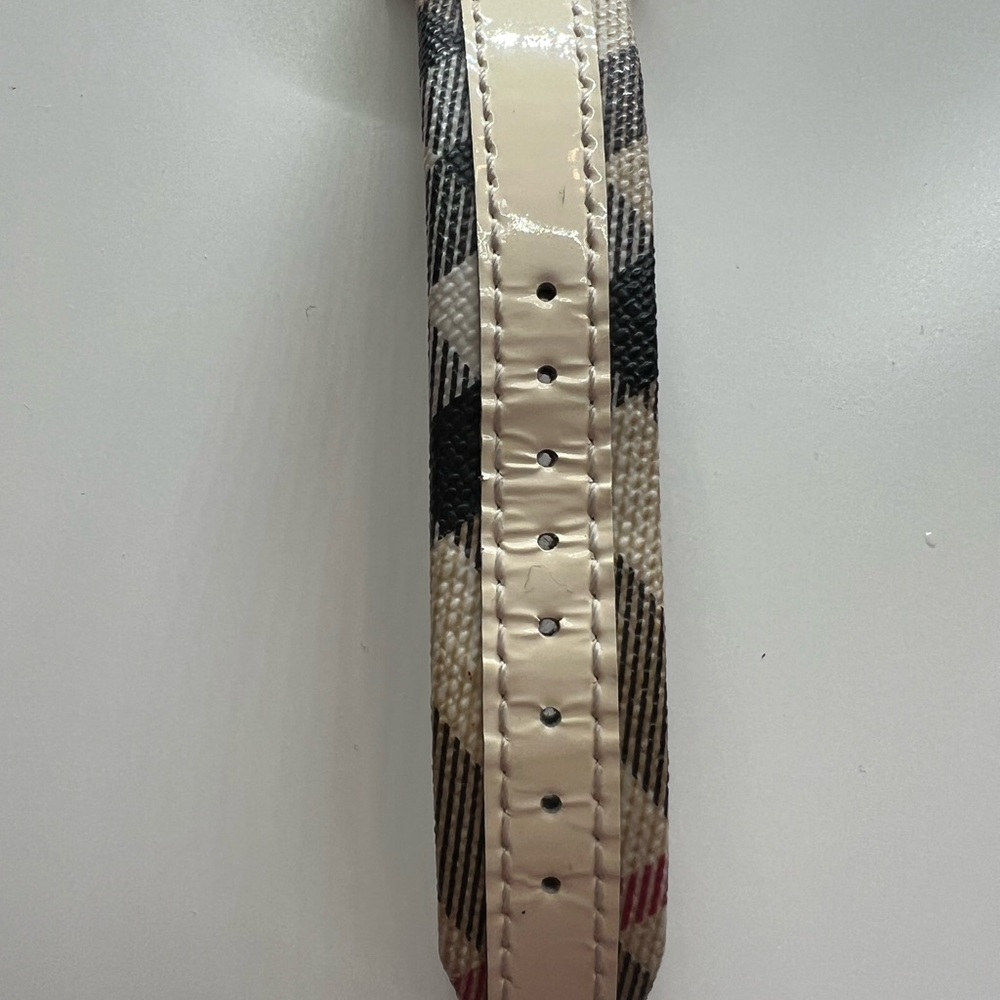 Burberry authentic plaid watch - Picture 3 of 7